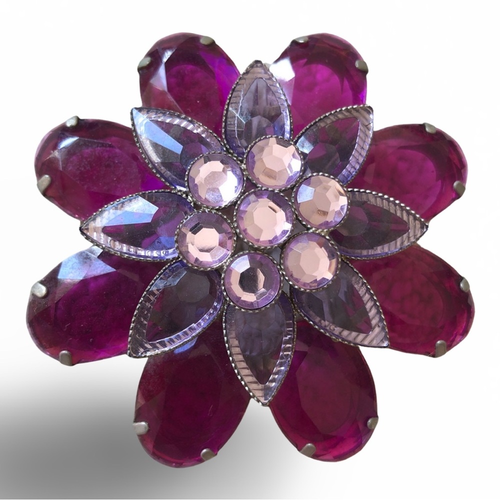 Chicos Glass Resin bead flower pin!